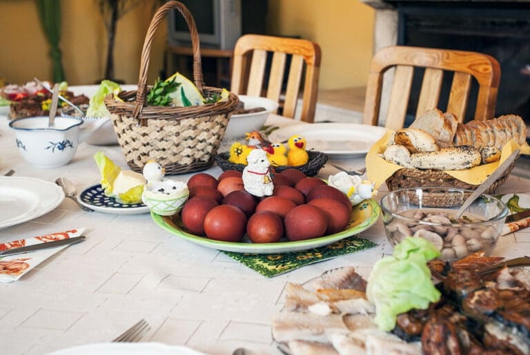 Τα οικογενειακά τραπέζια επέλεξαν οι Κύπριοι το Πάσχα